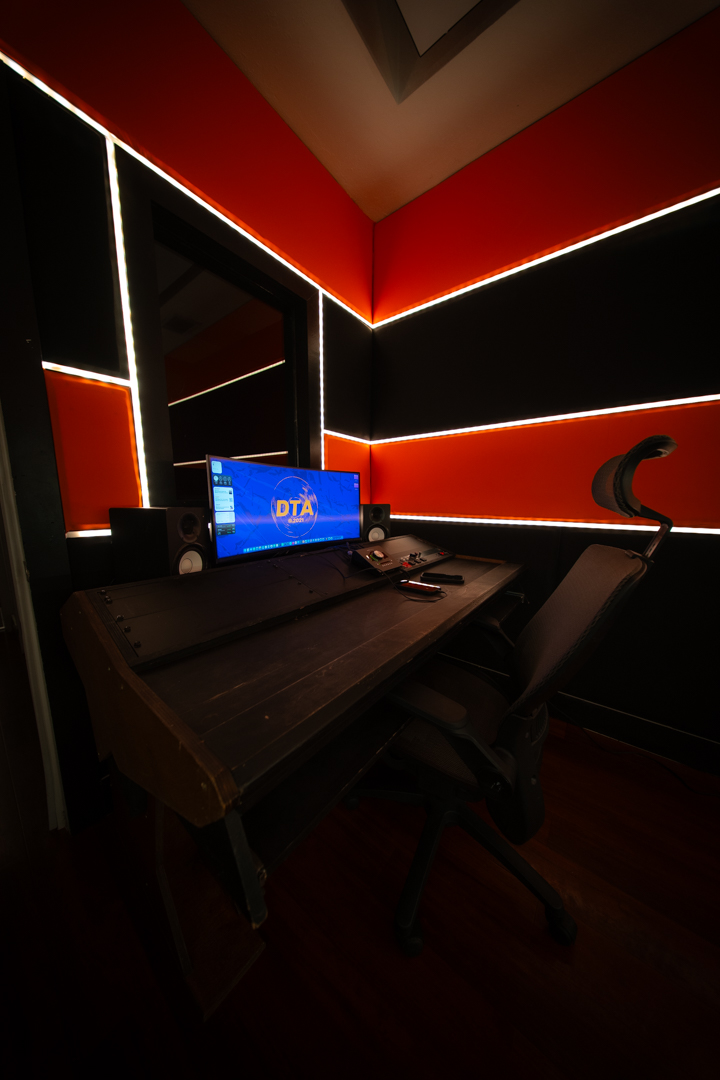 Studio B · Desk